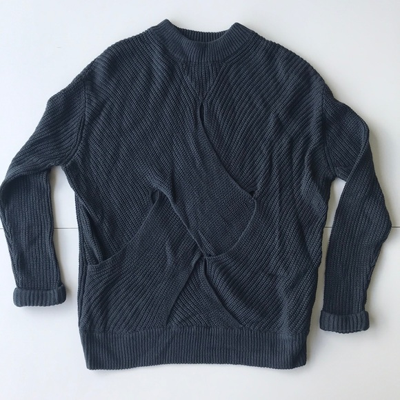 CRISS CROSS SWEATER - Picture 2 of 3